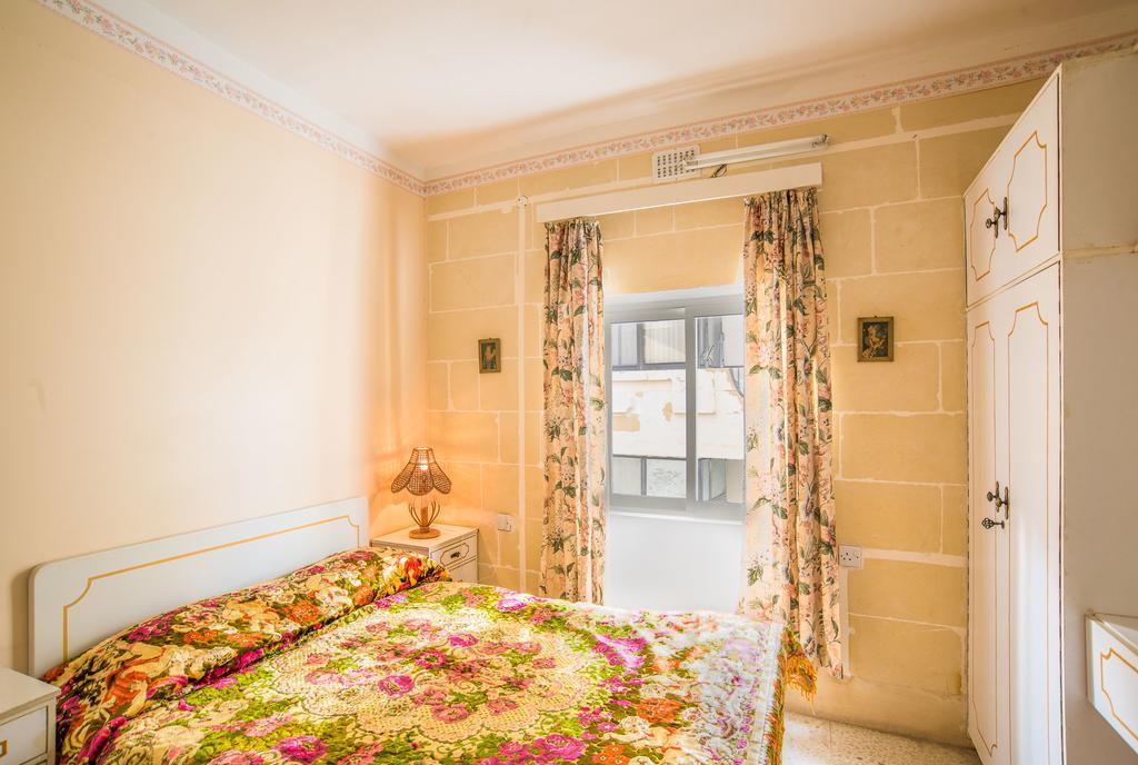 Ta' Karmni Apartment Marsalforn Екстериор снимка